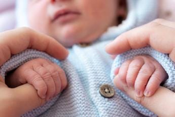 Enterovirus neonati in Europa, alert dell’Oms