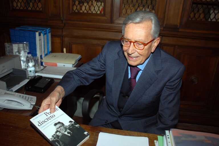Addio ad Arnaldo Forlani, il premier che sfiorò il Colle: l’ultimo segretario della Dc è morto a 97 anni