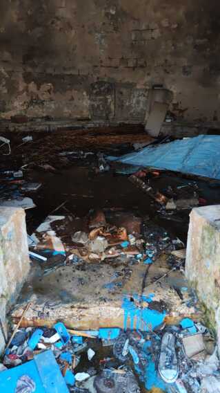 Galleria foto 'Bari, fumo dal trullo dell’ex lido di San Giorgio: intervengo i vigili del fuoco – FOTO' - foto 6
