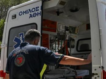 Galleria foto 'Grecia, crolla ponte vicino a Patrasso: un morto e 2 dispersi' - foto 1