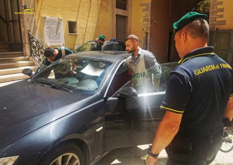 Auto importate irregolarmente dall’estero: scoperta frode da 20 milioni a Cerignola, sequestrati 51 veicoli