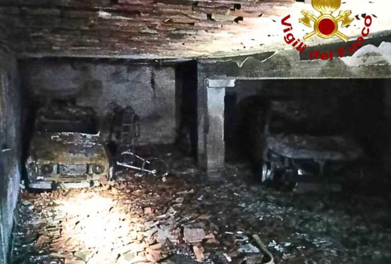 Incendio in un garage a Spongano: quattro mezzi distrutti dalle fiamme. Inagibile la struttura