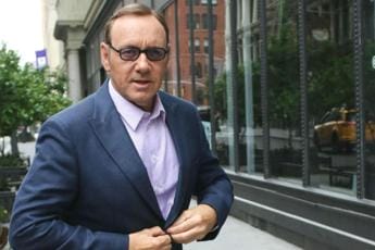 Galleria foto 'Kevin Spacey si difende da accusatore: “Ho decisamente frainteso i segnali”' - foto 1