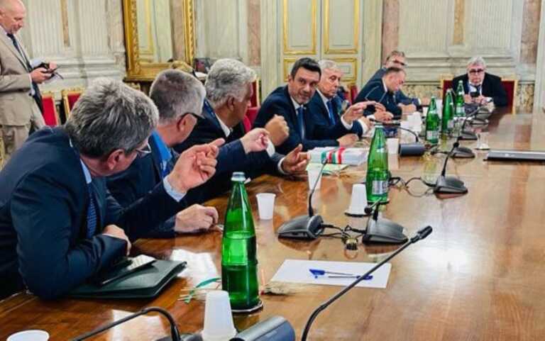 Grano, agricoltori pugliesi incontrano il ministro Lollobrigida: «La “sovranità alimentare” sia concreta» – VIDEO
