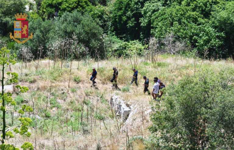 Paura per un 14enne inglese a Matera: cade nella gravina e batte la testa. Salvato da Polizia e Vigili del fuoco