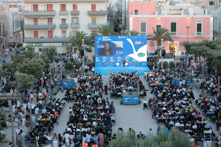 Al Libro Possibile oltre 250 ospiti: il festival torna a luglio con la 27esima edizione
