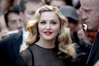 Madonna rompe il silenzio: “Sono sulla via del recupero”