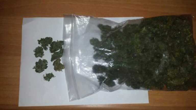 Blitz a Ceglie Messapica, 10 chili di marijuana in casa: genitori e i 2 figli arrestati
