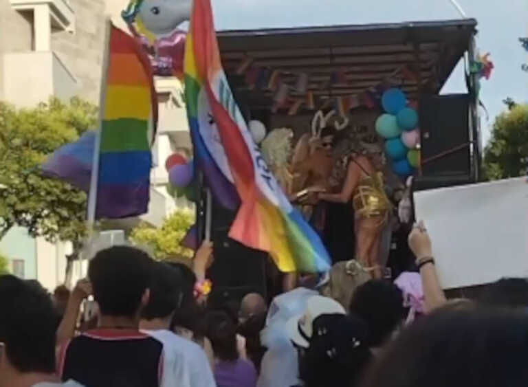 Matera, sfila il pride: più di mille persone al corteo arcobaleno per le vie principali della città