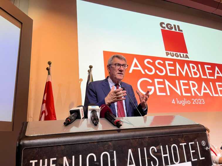 Landini a Bari: «Il salario minimo è necessario ma bisogna rinnovare i contratti ed eliminare la precarietà» – VIDEO