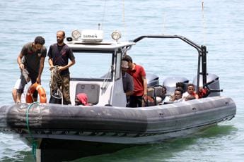 Migranti, naufragio in Tunisia: un morto e dieci dispersi