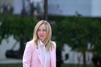 Galleria foto 'Migranti, oggi vertice sull’Africa. Meloni: “Fermare tratta essere umani”' - foto 1