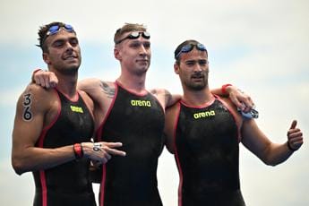 Galleria foto 'Mondiali nuoto Fukuoka 2023, Paltrinieri argento e Acerenza bronzo nella 5 km' - foto 1
