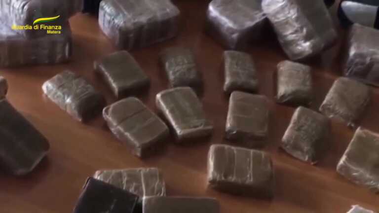 Tonnellate di droga spacciata tra Puglia e Basilicata in pochi mesi: confermati 15 arresti e sequestri – VIDEO