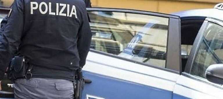 Molesta due minori nel centro di Nardò e aggredisce un commerciante: espulso un 20enne tunisino