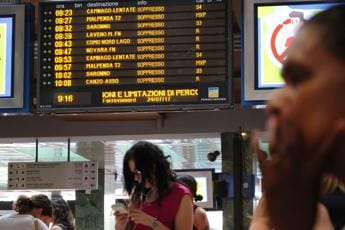 Galleria foto 'Sciopero treni 13 luglio, si fermano Trenitalia e Italo: orari e fasce garantite' - foto 1