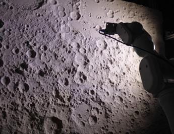 Spazio, la futura vita dell’uomo sulla Luna: Asi sigla accordo con PoliMi
