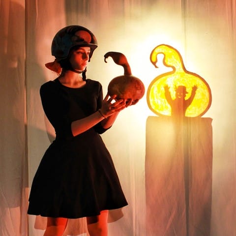 Il teatro per ragazzi per le strade di Bari. “Alice in Wonderland” il primo grande spettacolo