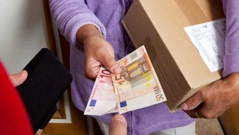 «Abbiamo un pacco per suo nipote» e truffano un 79enne a Bari: fermati due giovani napoletani