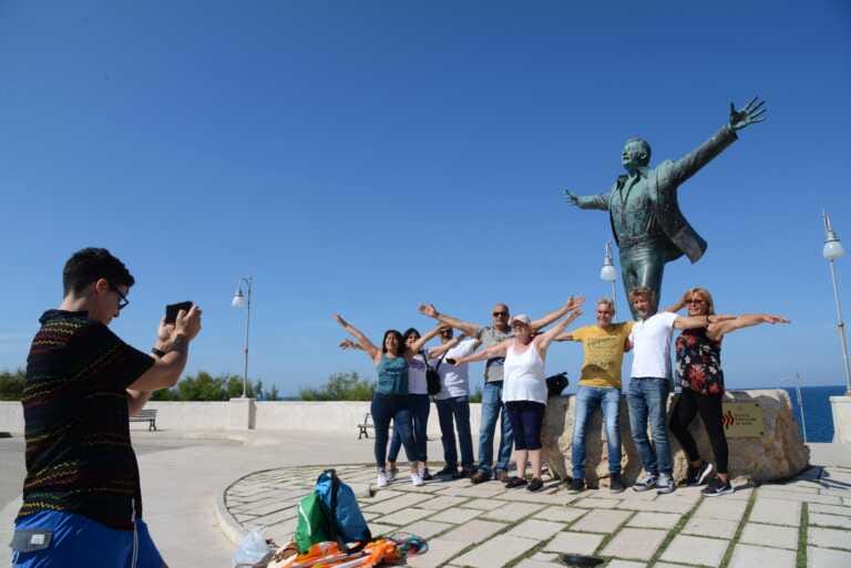 Caldo e inflazione frenano il turismo in Puglia. L’allarme di Federalberghi: manca il 20% delle presenze