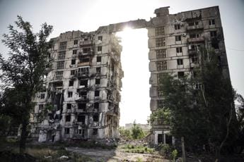 Ucraina, corsa dei russi all’acquisto di case a Mariupol