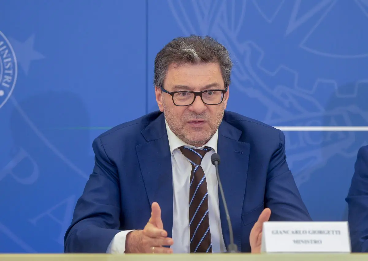 Galleria foto 'Tim, Giorgetti “Partecipazione MEF fino a un massimo di 2,2 miliardi”' - foto 1
