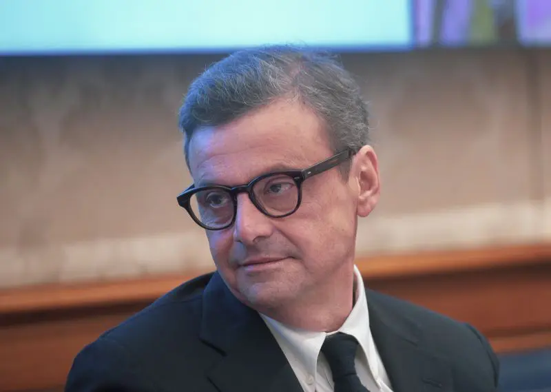 Galleria foto 'Calenda “Mettere le risorse sulla sanità”' - foto 1