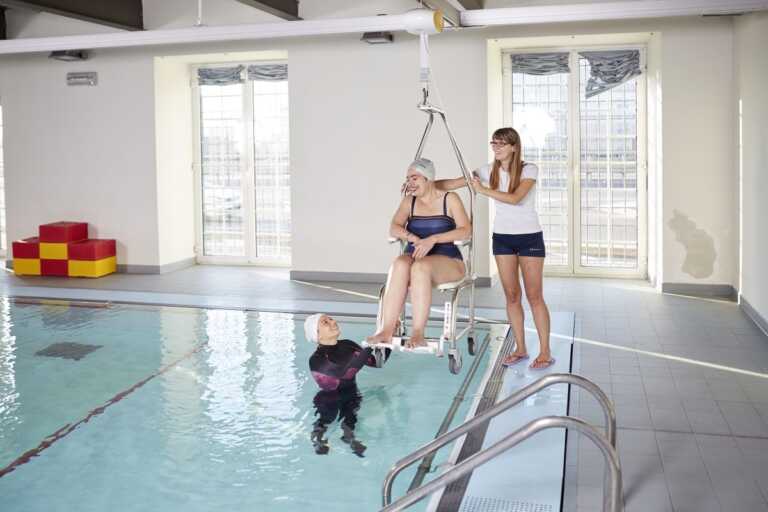 Galleria foto 'Sclerosi multipla, un progetto per salvare la piscina riabilitativa Aism Liguria' - foto 1