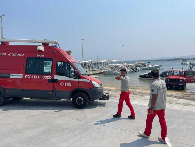 Persona scomparsa in mare a Torre Canne, sospese le ricerche. Non si esclude sia stato un falso allarme