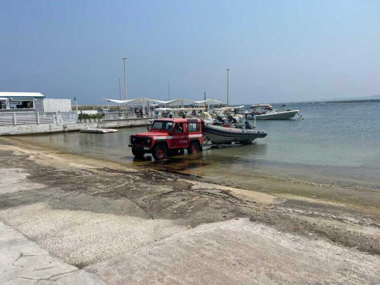 Apprensione a Torre Canne: una persona dispersa in mare. Ricerche in corso anche con un elicottero