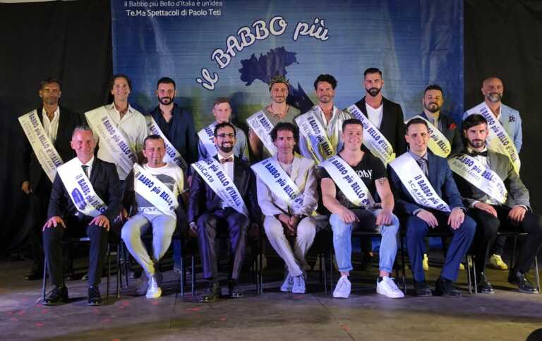 Galleria foto 'Premio “Babbo simpatia” al biscegliese Vincenzo Di Nonno Babbo più Bello d’Italia 2023' - foto 1