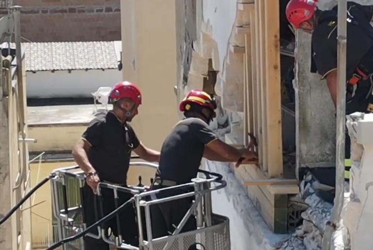 Matera, palazzina crollata. Termina la messa in sicurezza: riapre l’asse stradale |Video