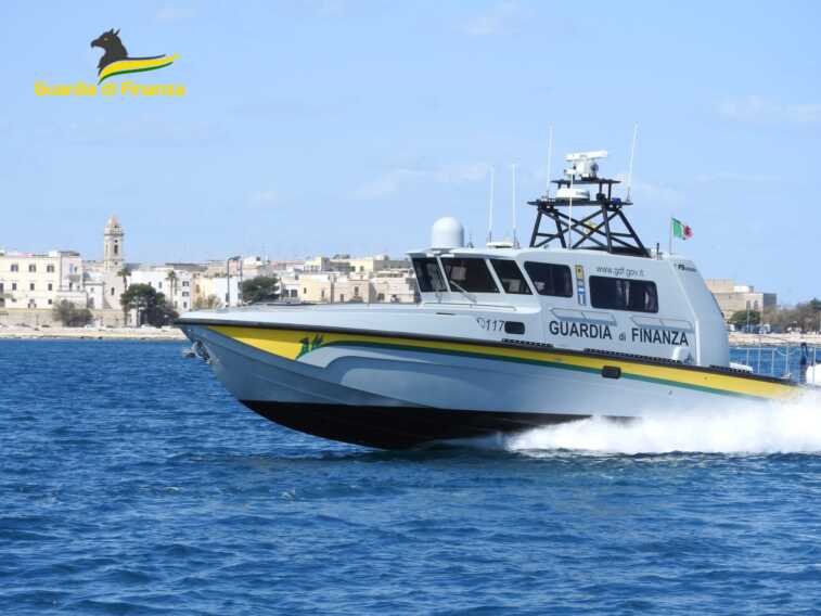 Puglia, individuati 23 lavoratori irregolari tra ristoranti sul litorale e pescherecci