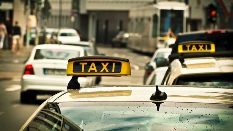 Aeroporto Bari-Palese, ok all’aumento dei taxi nelle ore notturne