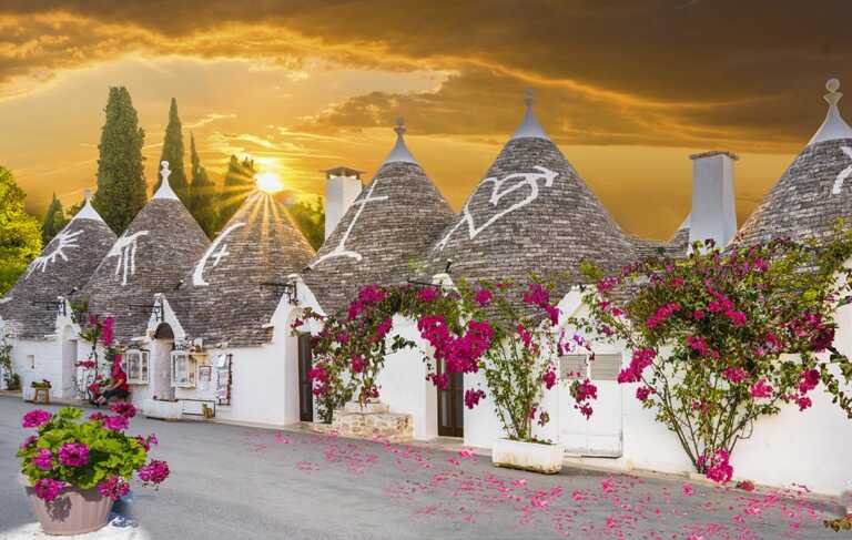 I borghi più amati, Puglia e Basilicata dominano la classifica: Alberobello conquista tutti