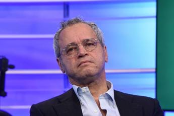Galleria foto 'Andrea Giambruno, Mentana: “Se dici fesseria in tv, sai di chi è colpa”' - foto 1