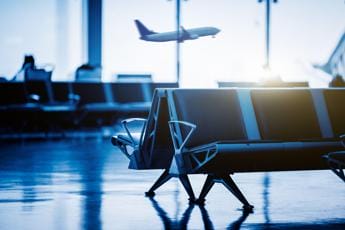 Caro voli, Ryanair contro decreto. Mimit: “Disponibili a confronto”. Ue chiede più informazioni