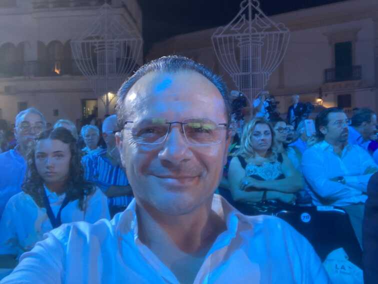 Cateno De Luca dopo il suo intervento a “La piazza”: «Con Emiliano portiamo il civismo a Bruxelles»