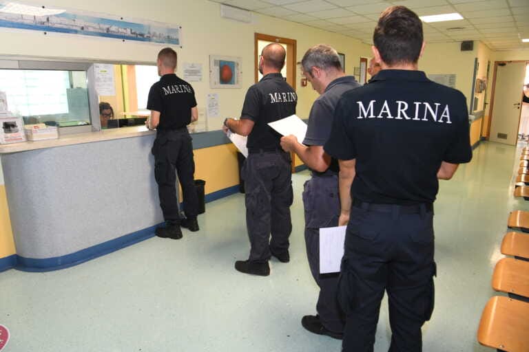 Donazione del sangue: la Marina militare in campo insieme alla Asl di Taranto per far fronte alle emergenze – FOTO