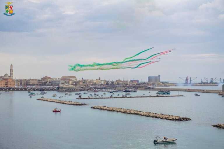 La Puglia accoglie le Frecce Tricolori: spettacolo nel weekend sui lungomare di Bari e Giovinazzo