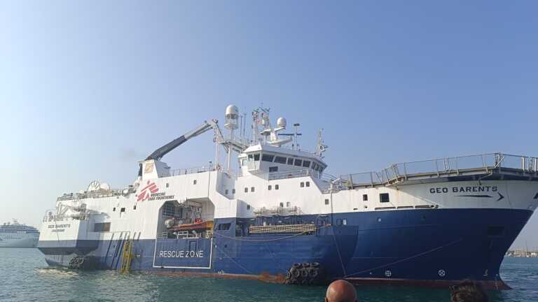 Migranti, la Geo Barents verso Bari con 30 migranti: martedì l’arrivo in porto