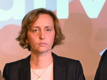 Galleria foto 'Germania, vice leader AfD assalita a evento pubblico e imbrattata con feci' - foto 1