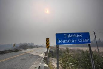 Galleria foto 'Incendi Canada, 20mila abitanti in fuga da Yellowknife' - foto 1