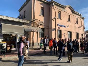 Galleria foto 'Incidente ferroviario a Brandizzo, sindaco: “Mi hanno riferito di scarsità di comunicazione”' - foto 1