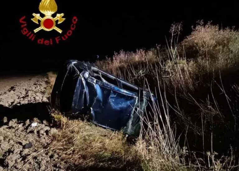 Irsina, con l’auto fuori strada lungo la strada statale 96 bis: feriti marito e moglie