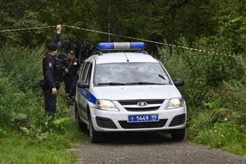 Galleria foto 'Inondazioni a Mosca, due morti in tour rete fognaria: altri sei dispersi' - foto 1