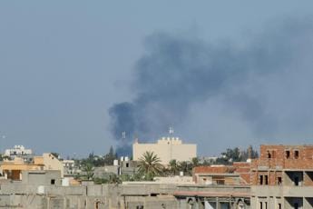 Galleria foto 'Libia, scontri tra milizie a Tripoli: 27 morti e oltre 100 feriti' - foto 1