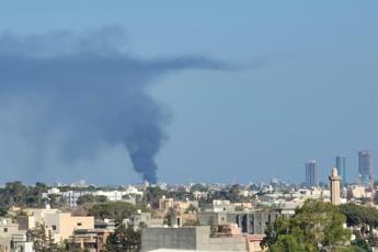 Galleria foto 'Libia, violenti scontri a Tripoli: due morti e oltre 30 feriti' - foto 1