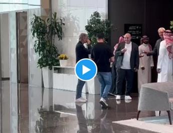 Galleria foto 'Mancini in Arabia Saudita, ct accolto con mazzo di fiori – Video' - foto 1