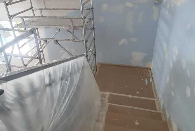 Galleria foto 'Bari, lavori in corso per il rientro a scuola. Decaro: «Interventi in tutti i quartieri»' - foto 1
